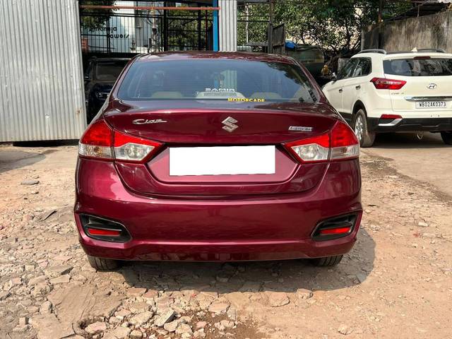 https://images10.gaadi.com/usedcar_image/3729855/original/processed_img2938898__used_car_2938898_1703066953.jpg?imwidth=6401