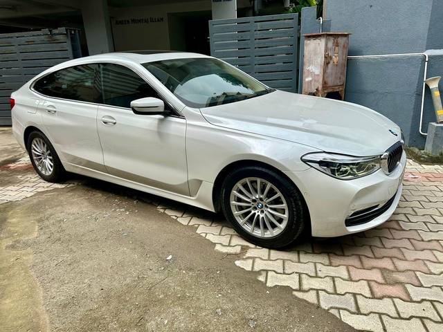 https://images10.gaadi.com/usedcar_image/3735151/original/processed_img2942364__used_car_2942364_1703220494.jpg?imwidth=6400