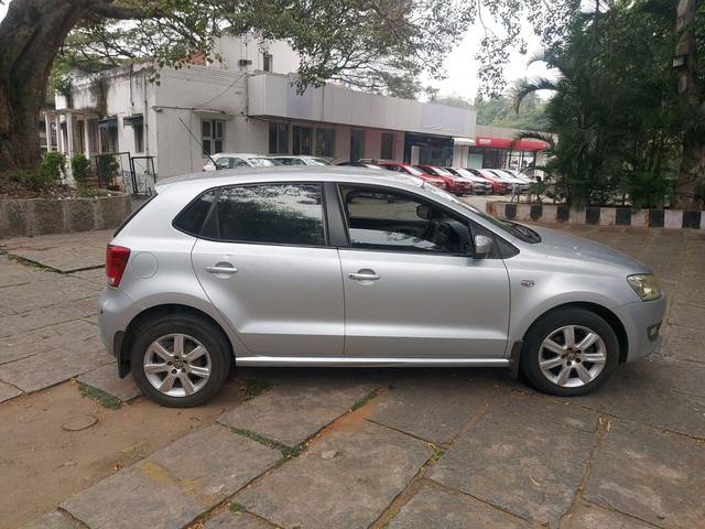 https://images10.gaadi.com/usedcar_image/3737429/original/processed_img2944238__used_car_2944238_1703246239.jpg?imwidth=6401