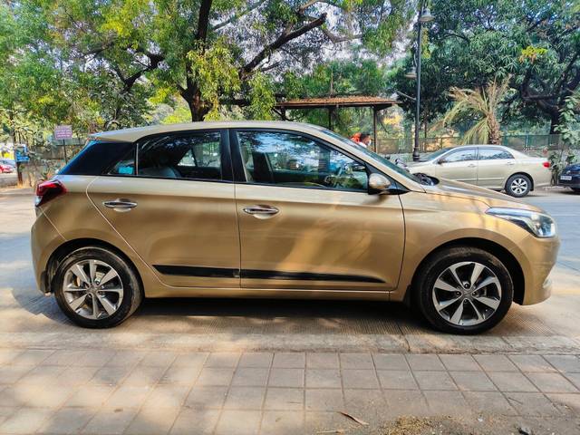 https://images10.gaadi.com/usedcar_image/3738264/original/processed_img2944438__used_car_2944438_1703308200.jpg?imwidth=6401