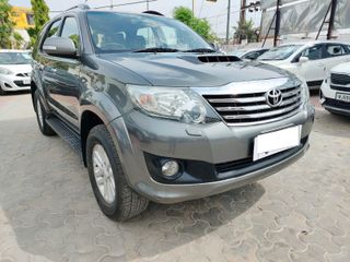 Toyota Fortuner 2011-2016 Toyota Fortuner 4x2 Manual