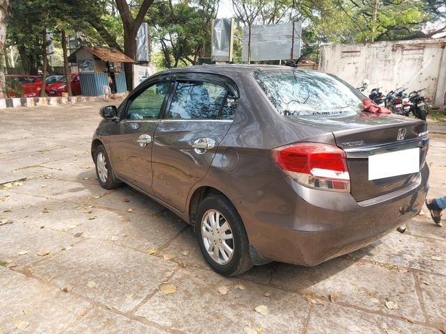 https://images10.gaadi.com/usedcar_image/3753678/original/processed_img2949522__used_car_2949522_1704180270.jpg?imwidth=6401