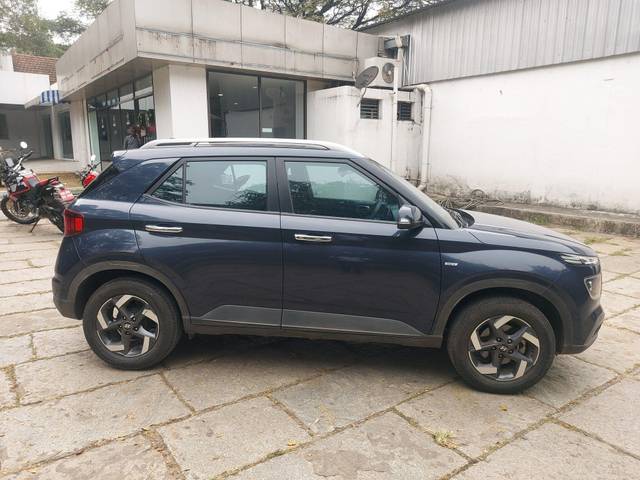 https://images10.gaadi.com/usedcar_image/3758452/original/processed_img2951508__used_car_2951508_1704437534.jpg?imwidth=6401