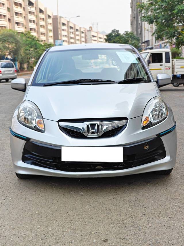 https://images10.gaadi.com/usedcar_image/3776012/original/processed_img2957848__used_car_2957848_1705474119.jpg?imwidth=6401