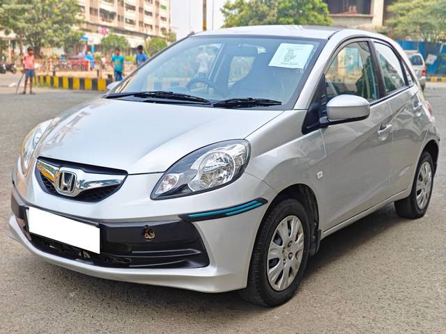 https://images10.gaadi.com/usedcar_image/3776012/original/processed_img2957848__used_car_2957848_1705474123.jpg?imwidth=6402