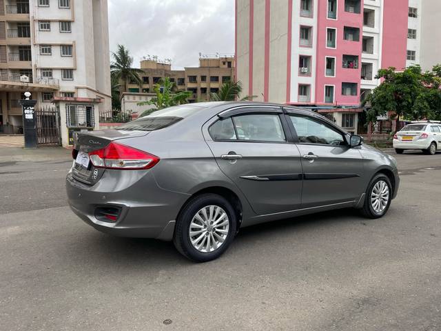 https://images10.gaadi.com/usedcar_image/3776113/original/processed_f871dfce77b3e9a984c38d85f7cf80e8.jpg?imwidth=6401