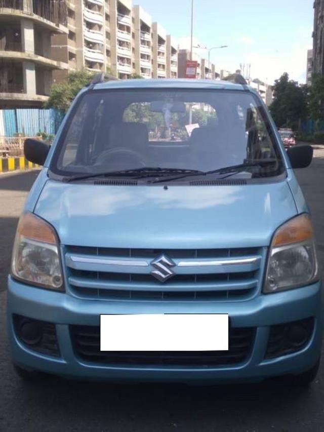 https://images10.gaadi.com/usedcar_image/3777516/original/processed_img2958347__used_car_2958347_1705555774.jpg?imwidth=6401