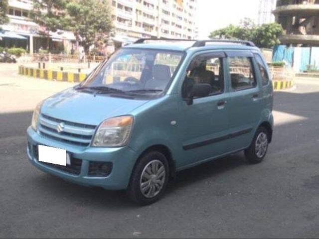 https://images10.gaadi.com/usedcar_image/3777516/original/processed_img2958347__used_car_2958347_1705555776.jpg?imwidth=6402