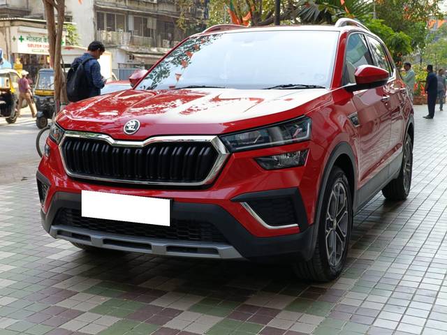 https://images10.gaadi.com/usedcar_image/3779794/original/processed_img2959306__used_car_2959306_1705658557.jpg?imwidth=6402