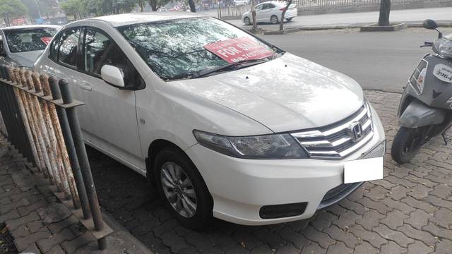 https://images10.gaadi.com/usedcar_image/3779973/original/processed_img2959416__used_car_2959416_1705664300.jpeg?imwidth=6400