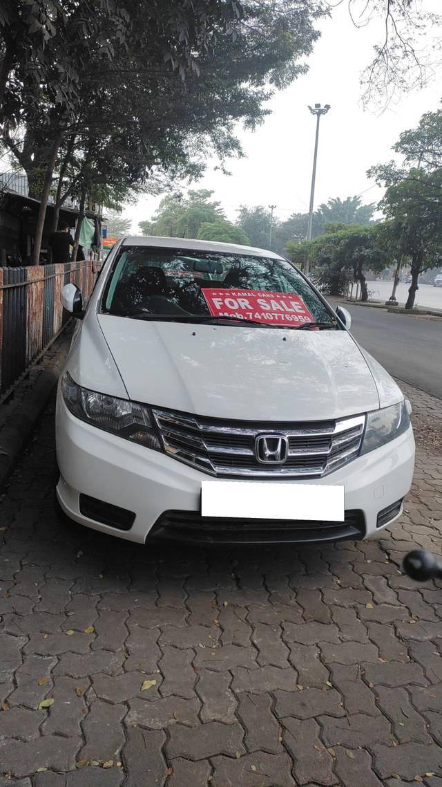 https://images10.gaadi.com/usedcar_image/3779973/original/processed_img2959416__used_car_2959416_1705664305.jpeg?imwidth=6402