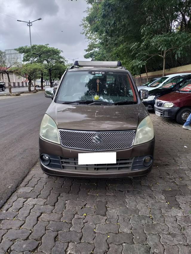 https://images10.gaadi.com/usedcar_image/3779986/original/processed_img2959425__used_car_2959425_1705664830.jpg?imwidth=6400