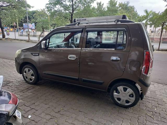 https://images10.gaadi.com/usedcar_image/3779986/original/processed_img2959425__used_car_2959425_1705664845.jpg?imwidth=6401