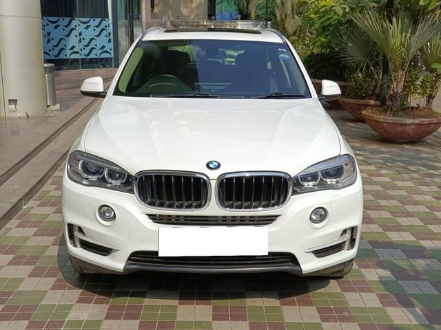 https://images10.gaadi.com/usedcar_image/3804571/original/processed_img2969646__used_car_2969646_1706870014.jpg?imwidth=6402