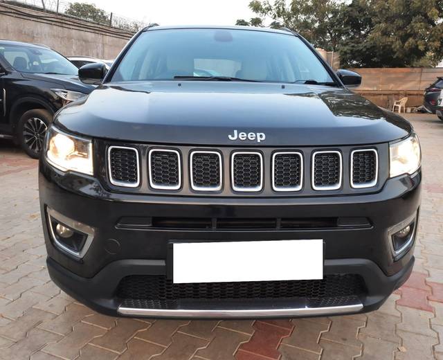 https://images10.gaadi.com/usedcar_image/3811008/original/processed_img2972517__used_car_2972517_1707220783.jpg?imwidth=6400