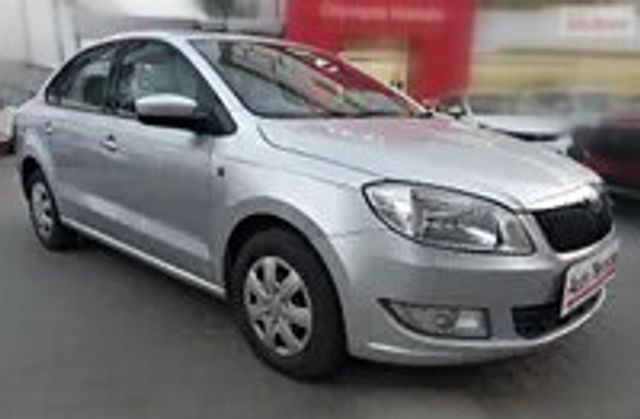https://images10.gaadi.com/usedcar_image/3811785/original/img3811785__replace_img_65c3165a7cce0_1707284058.png?imwidth=6400