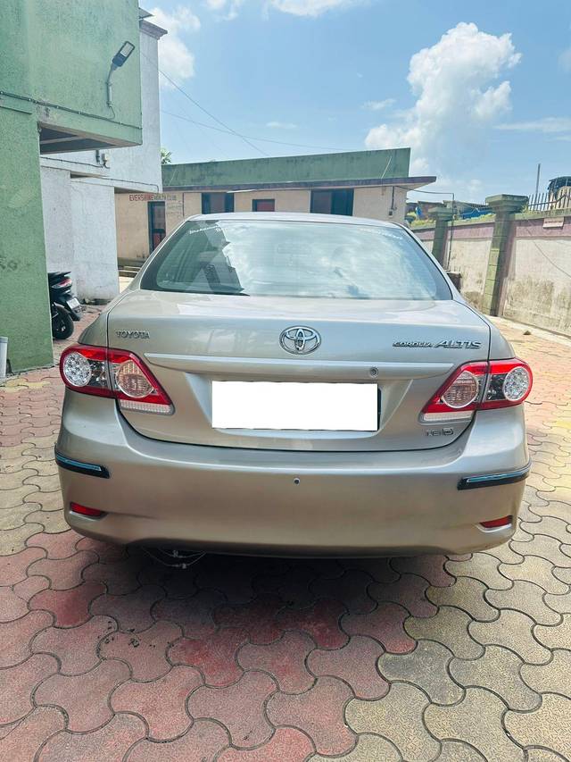 https://images10.gaadi.com/usedcar_image/3812625/original/processed_img2973200__used_car_2973200_1707309857.jpg?imwidth=6401