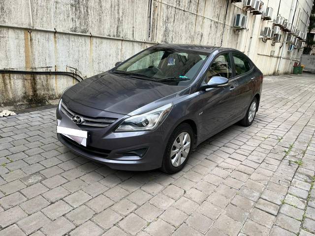 https://images10.gaadi.com/usedcar_image/3813795/original/processed_img2973657__used_car_2973657_1707386265.jpg?imwidth=6402