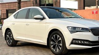 Skoda Superb Launch Date, Expected Price Rs. 28.00 Lakh, Images