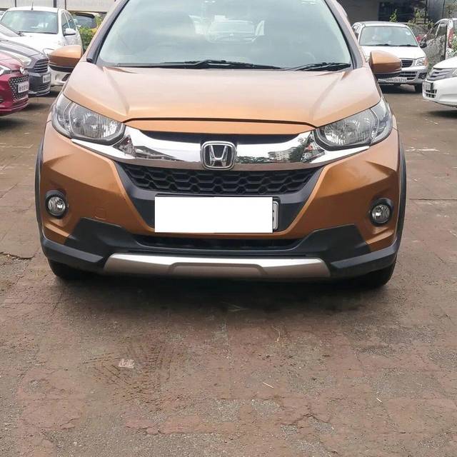 https://images10.gaadi.com/usedcar_image/3823400/original/processed_68552b77bf1d3ea846f624dced747708.jpg?imwidth=6400