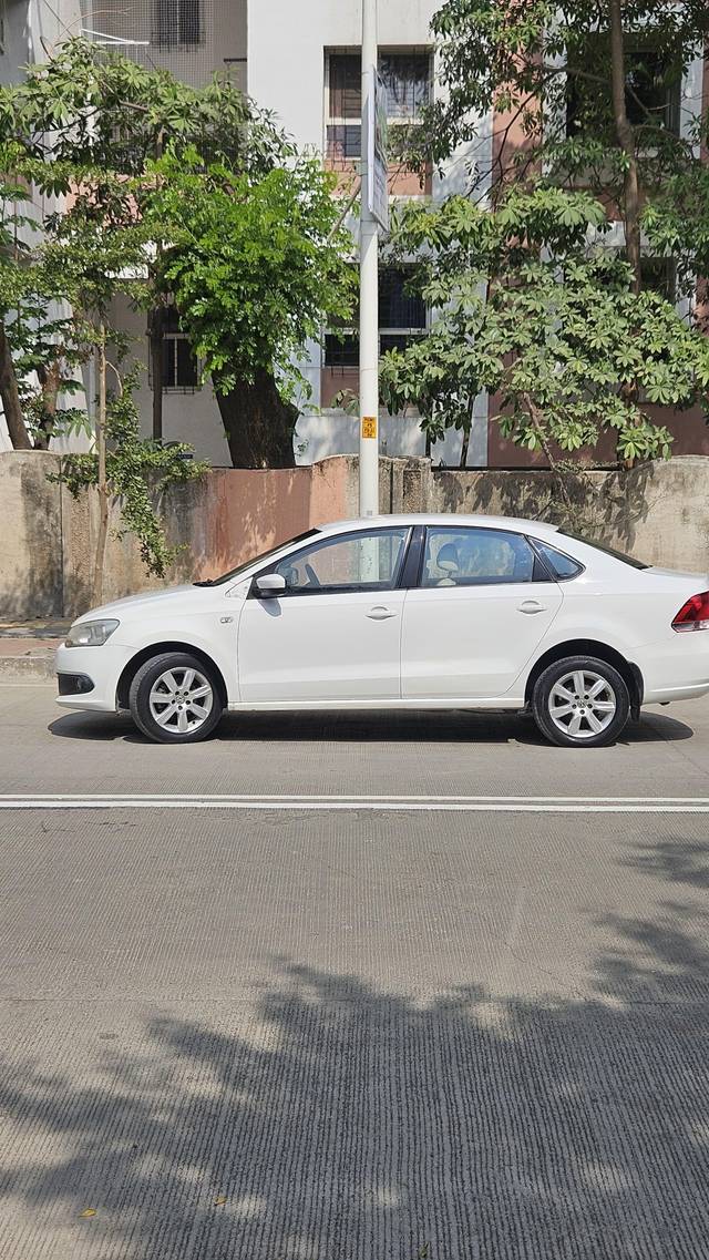 https://images10.gaadi.com/usedcar_image/3823409/original/processed_21416911d056c5e623a98c06a35c4ced.jpg?imwidth=6401