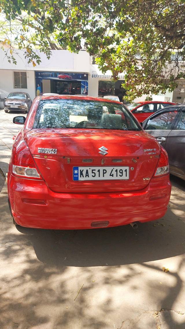 https://images10.gaadi.com/usedcar_image/3823838/original/processed_5cba57a57d85088559c7e351cde1d595.jpeg?imwidth=6401