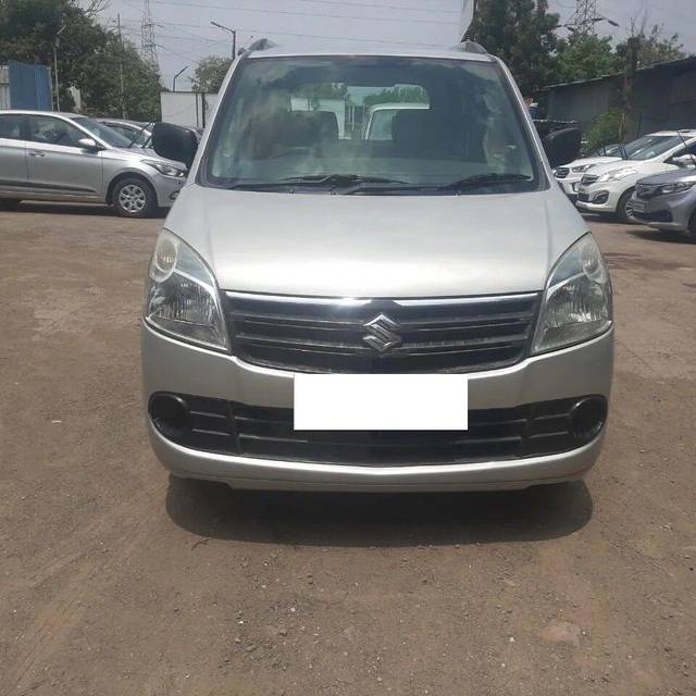 https://images10.gaadi.com/usedcar_image/3823888/original/processed_47f05f88dd68bff45023f2bfbd22cfec.jpg?imwidth=6402