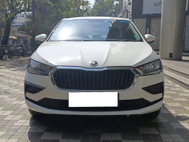 https://images10.gaadi.com/usedcar_image/3825474/original/processed_5b4c8c2be6816bfae82d7c9bd7e272f6.jpg?imwidth=6402