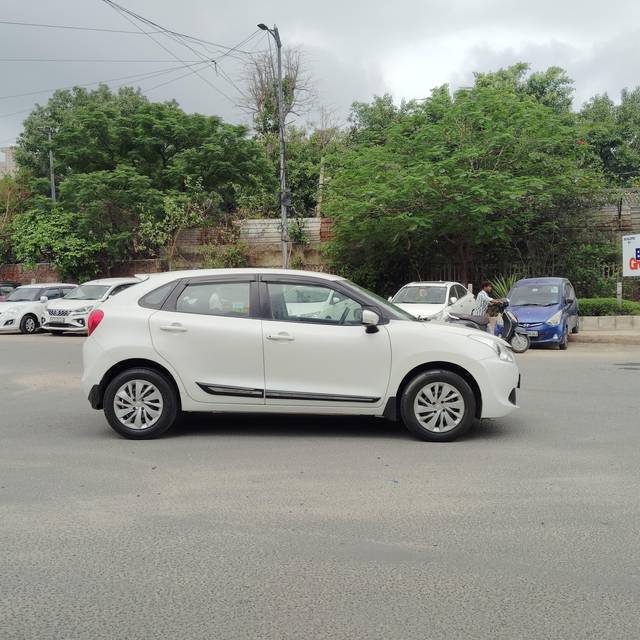 https://images10.gaadi.com/usedcar_image/3826125/original/processed_c9eb75edeb144ed23ea56d546d7c25e4.jpg?imwidth=6401