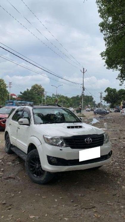 Toyota Fortuner 4x2 Manual
