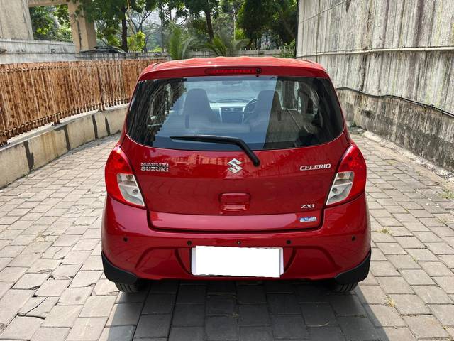 https://images10.gaadi.com/usedcar_image/3835894/original/processed_659d99178433b4d309d750aa3571238d.jpg?imwidth=6401