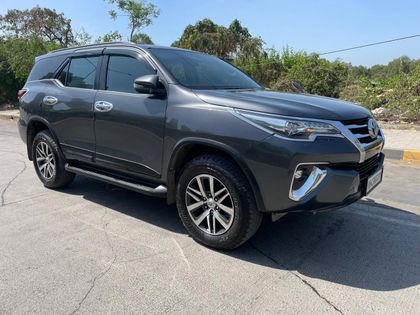 Toyota Fortuner 2.8 4WD AT BSIV