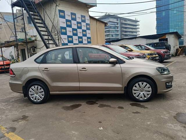 https://images10.gaadi.com/usedcar_image/3837051/original/processed_039431bc6d3ddfe42ffc1a4b7d331bc8.jpg?imwidth=6401