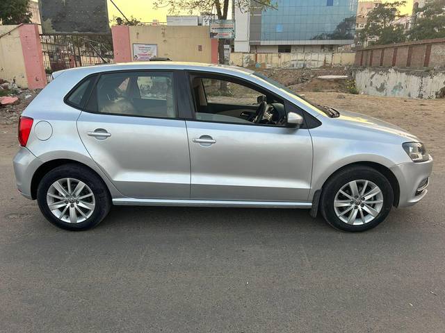 https://images10.gaadi.com/usedcar_image/3850881/original/processed_2582f7273329678d6de056528e692ef4.jpg?imwidth=6401