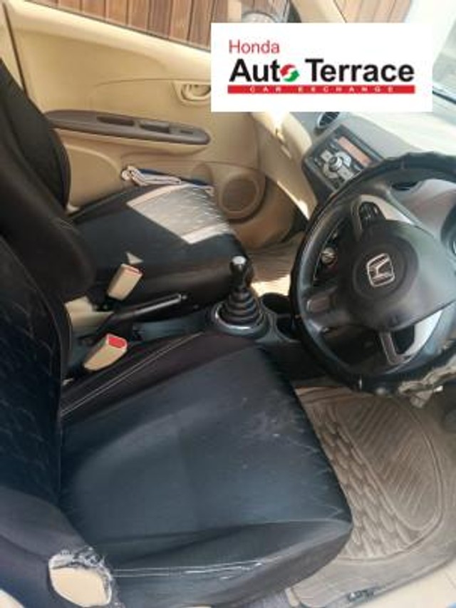 Honda Brio S MT Second-hand 2013 Honda Brio S MT for sale in Vellore-3