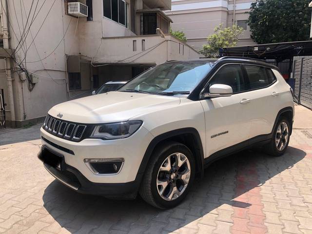 https://images10.gaadi.com/usedcar_image/3857310/original/processed_651cac26918e7340daac8ec518bd6e92.jpg?imwidth=6402