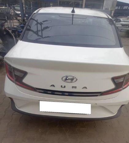 Hyundai Aura S CNG