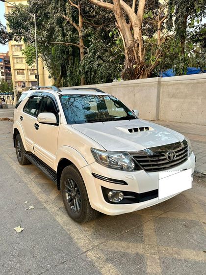 Toyota Fortuner 4x4 AT