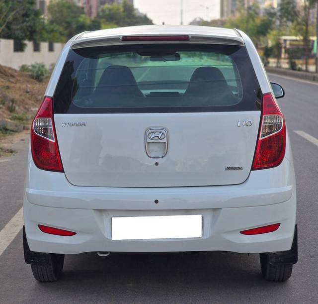 https://images10.gaadi.com/usedcar_image/3873465/original/processed_75199e4b7e9d986f3dff39e29d492fb1.jpg?imwidth=6402