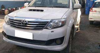 Toyota Fortuner 2011-2016 Toyota Fortuner 4x2 AT
