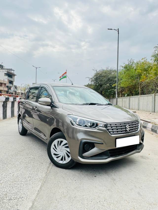 https://images10.gaadi.com/usedcar_image/3878091/original/processed_11f498a86d4ca1a590a661b88e1f5d1e.jpg?imwidth=6400