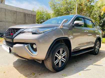 Toyota Fortuner TRD AT
