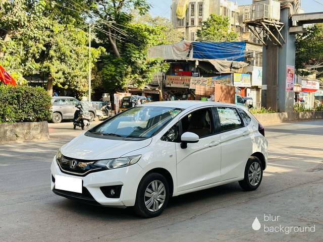 https://images10.gaadi.com/usedcar_image/3880552/original/processed_dfa1334c08140aa5265225adff398dd5.jpg?imwidth=6400