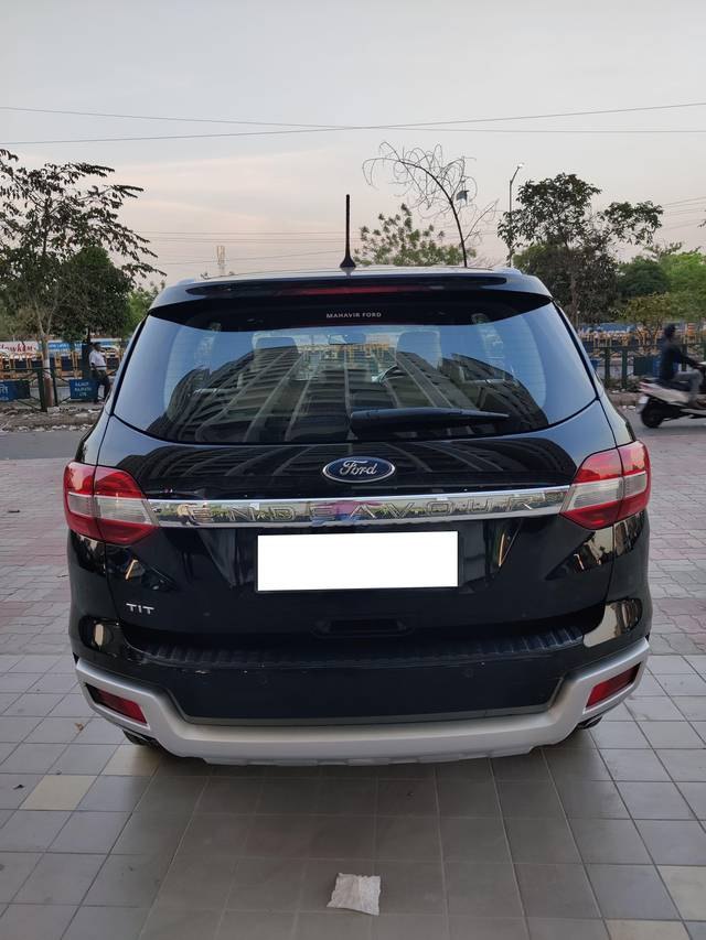 https://images10.gaadi.com/usedcar_image/3883981/original/processed_00f47b8b74c1c2229d6f539d49443c10.jpg?imwidth=6401