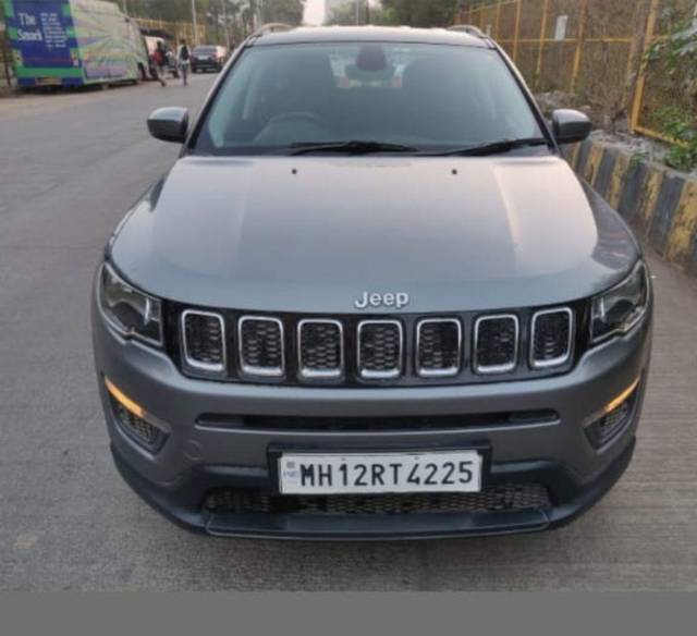 https://images10.gaadi.com/usedcar_image/3884299/original/processed_05ff1ad3983114561bd03f6ba6d34a09.jpg?imwidth=6400