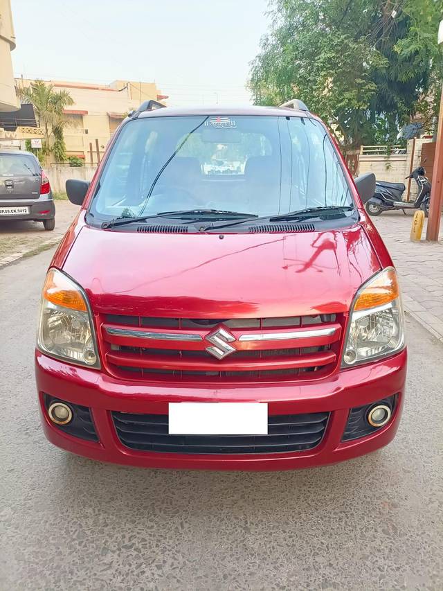 https://images10.gaadi.com/usedcar_image/3886938/original/processed_802872c5d041df3d5e4a724345a2bba2.jpg?imwidth=6400