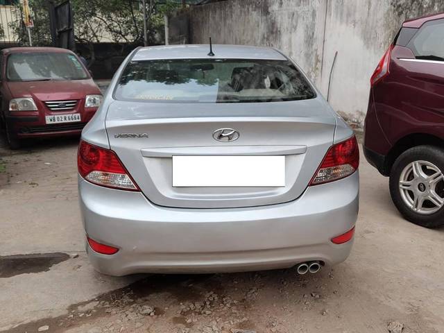 https://images10.gaadi.com/usedcar_image/3888484/original/processed_6f6f53074212aa90a032875ba74d61c8.jpg?imwidth=6401