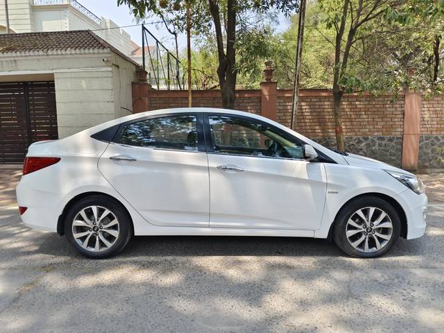 https://images10.gaadi.com/usedcar_image/3888502/original/7bd31796446848730b40607b551ac752.jpg?imwidth=6401
