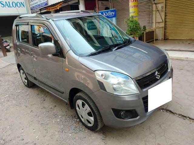 https://images10.gaadi.com/usedcar_image/3901686/original/processed_f9cc4149d7cf45cf3ec19b965dc13a6f.jpg?imwidth=6400