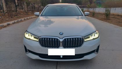 BMW 5 Series 2021-2024 520d Luxury Line